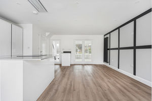 Open plan Kitchen/diner- click for photo gallery